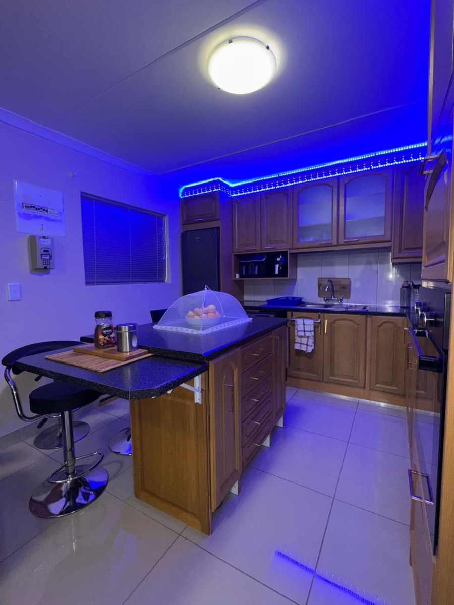 2 Bedroom Property for Sale in Guldenland Western Cape